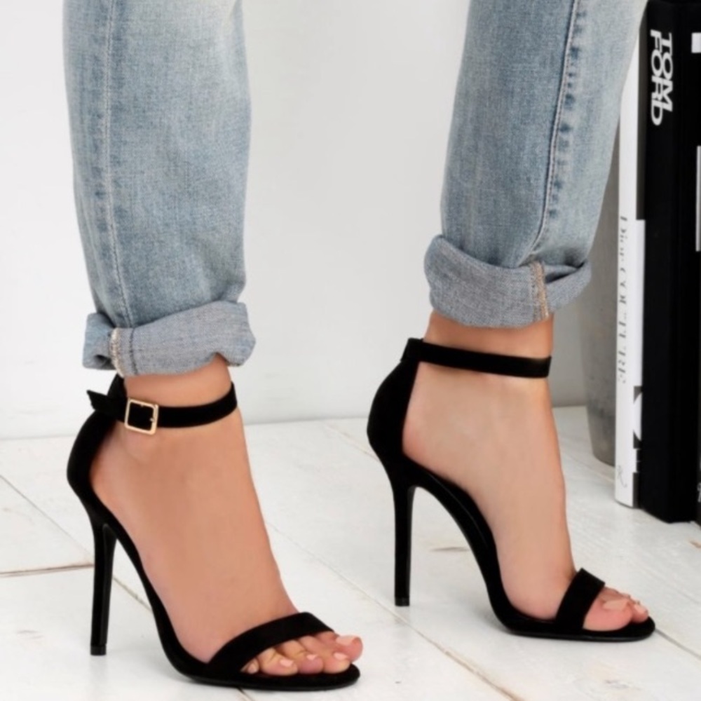 Lauren Conrad black patent heels size 8